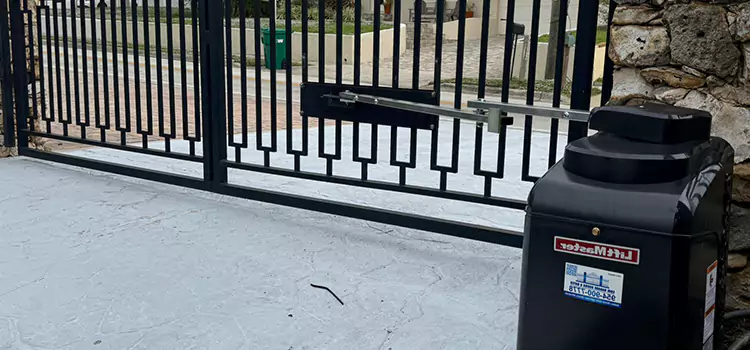 Seamless Installation and Support for Your New Gate in Chambly, QC